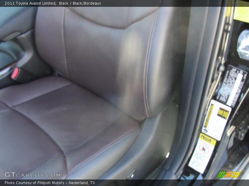 Black / Black/Bordeaux 2011 Toyota Avalon Limited