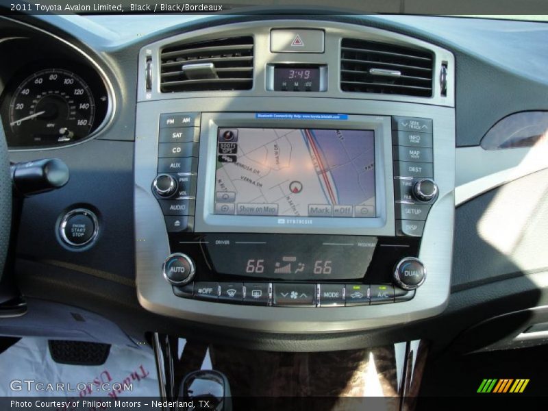 Black / Black/Bordeaux 2011 Toyota Avalon Limited