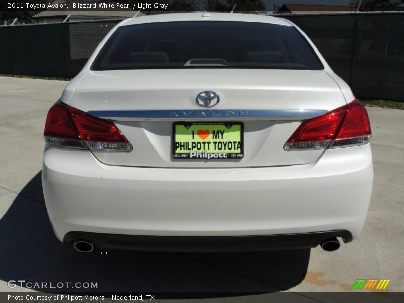 Blizzard White Pearl / Light Gray 2011 Toyota Avalon