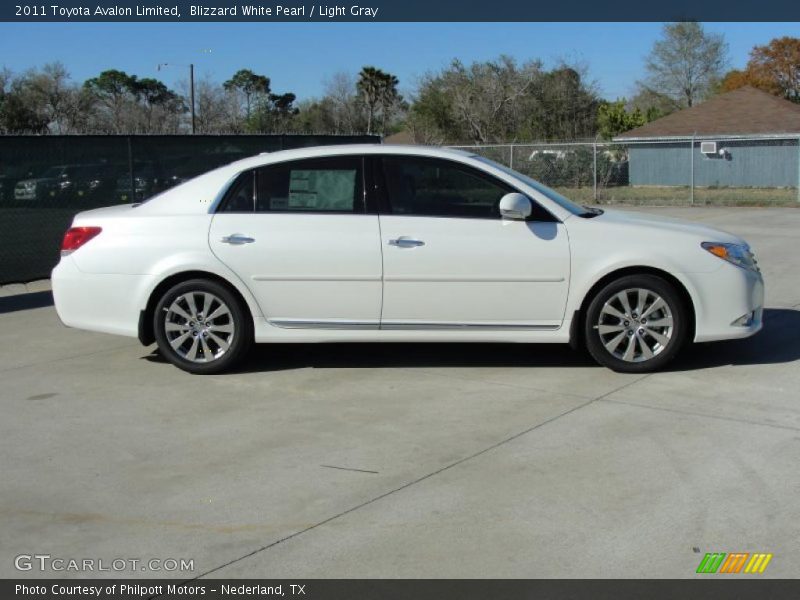 Blizzard White Pearl / Light Gray 2011 Toyota Avalon Limited