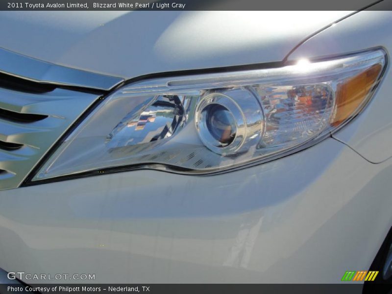 Blizzard White Pearl / Light Gray 2011 Toyota Avalon Limited