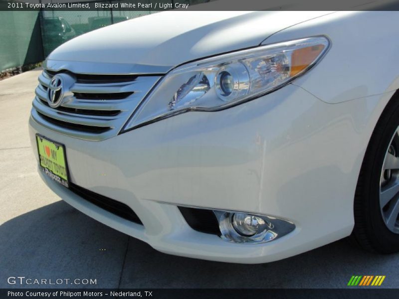 Blizzard White Pearl / Light Gray 2011 Toyota Avalon Limited