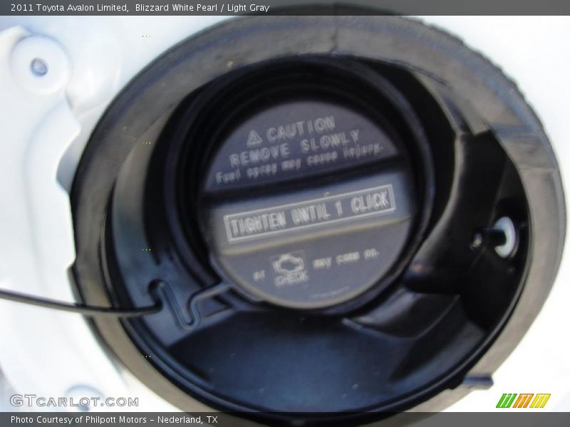 Blizzard White Pearl / Light Gray 2011 Toyota Avalon Limited