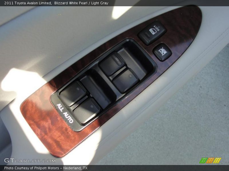 Blizzard White Pearl / Light Gray 2011 Toyota Avalon Limited
