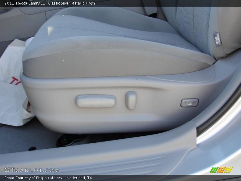 Classic Silver Metallic / Ash 2011 Toyota Camry LE