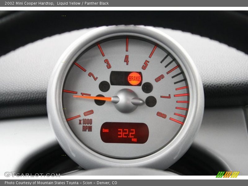 Liquid Yellow / Panther Black 2002 Mini Cooper Hardtop