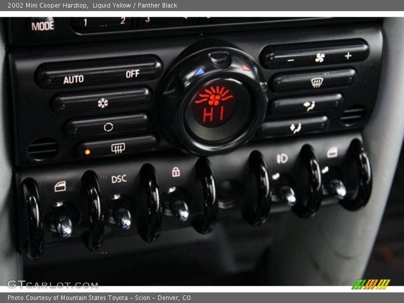 Liquid Yellow / Panther Black 2002 Mini Cooper Hardtop