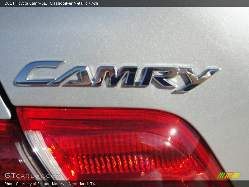 Classic Silver Metallic / Ash 2011 Toyota Camry SE