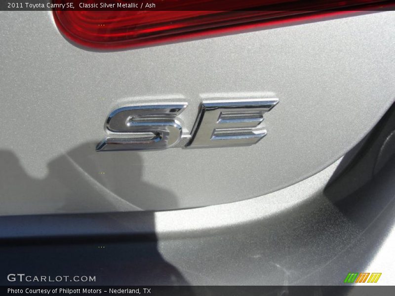 Classic Silver Metallic / Ash 2011 Toyota Camry SE