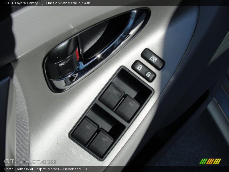 Classic Silver Metallic / Ash 2011 Toyota Camry SE