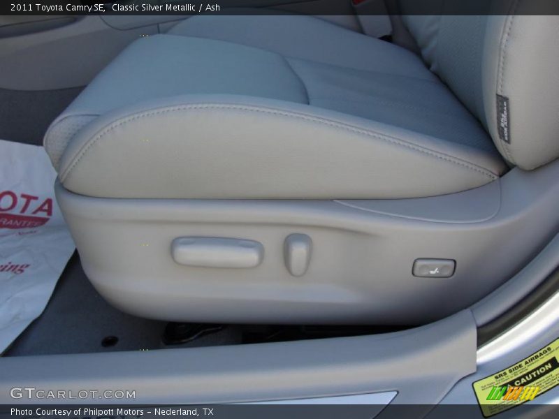 Classic Silver Metallic / Ash 2011 Toyota Camry SE