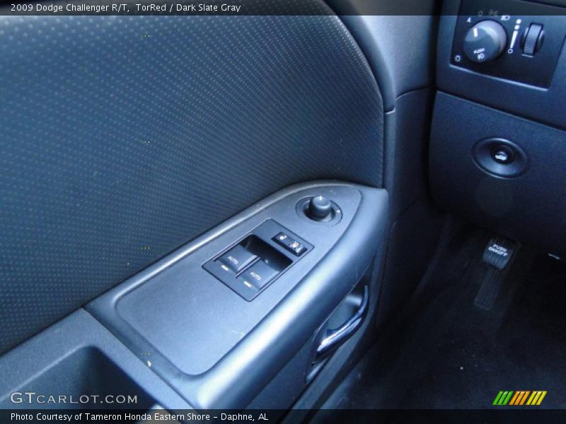 TorRed / Dark Slate Gray 2009 Dodge Challenger R/T