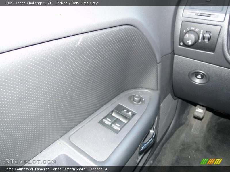 TorRed / Dark Slate Gray 2009 Dodge Challenger R/T