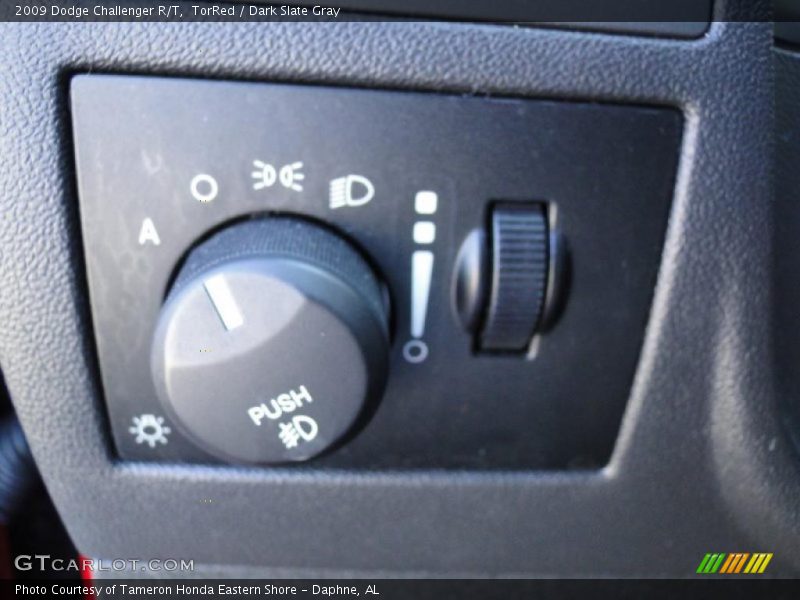 TorRed / Dark Slate Gray 2009 Dodge Challenger R/T