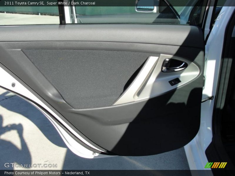 Super White / Dark Charcoal 2011 Toyota Camry SE