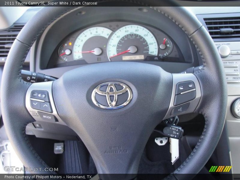 Super White / Dark Charcoal 2011 Toyota Camry SE