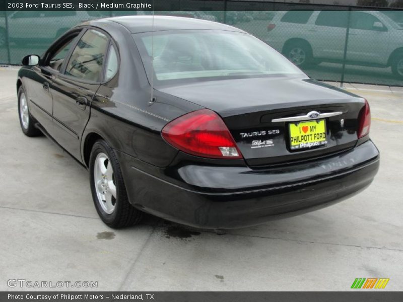 Black / Medium Graphite 2003 Ford Taurus SES