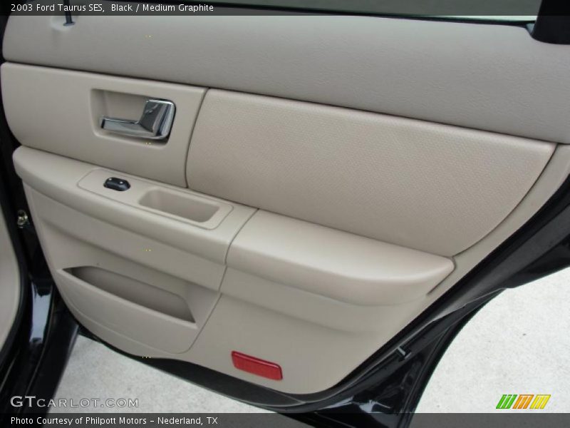 Black / Medium Graphite 2003 Ford Taurus SES