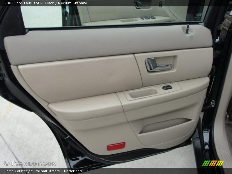 Black / Medium Graphite 2003 Ford Taurus SES