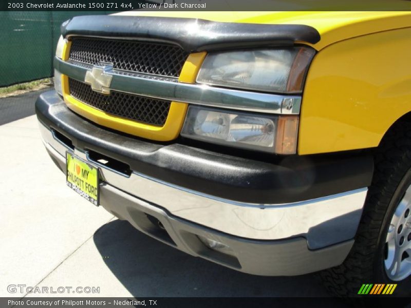 Yellow / Dark Charcoal 2003 Chevrolet Avalanche 1500 Z71 4x4
