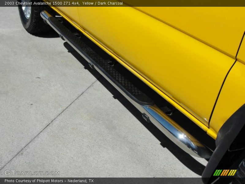 Yellow / Dark Charcoal 2003 Chevrolet Avalanche 1500 Z71 4x4