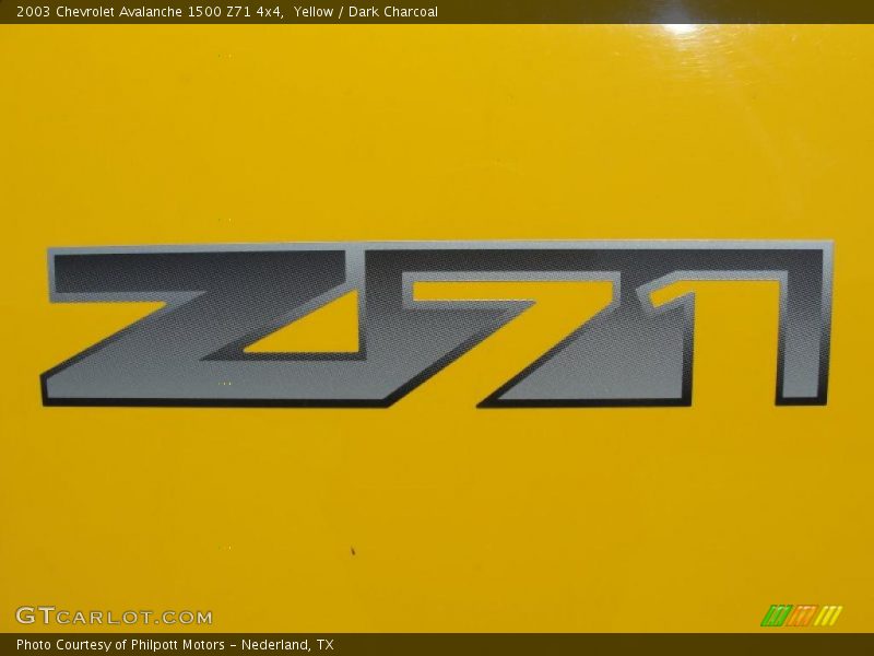 Yellow / Dark Charcoal 2003 Chevrolet Avalanche 1500 Z71 4x4