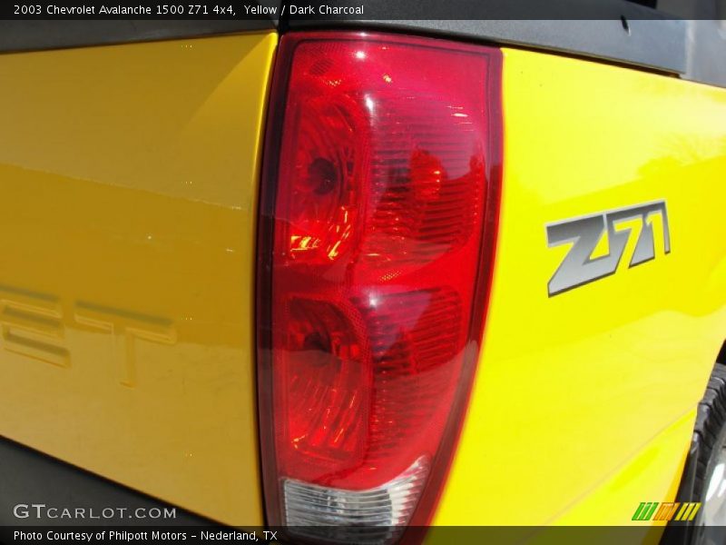 Yellow / Dark Charcoal 2003 Chevrolet Avalanche 1500 Z71 4x4