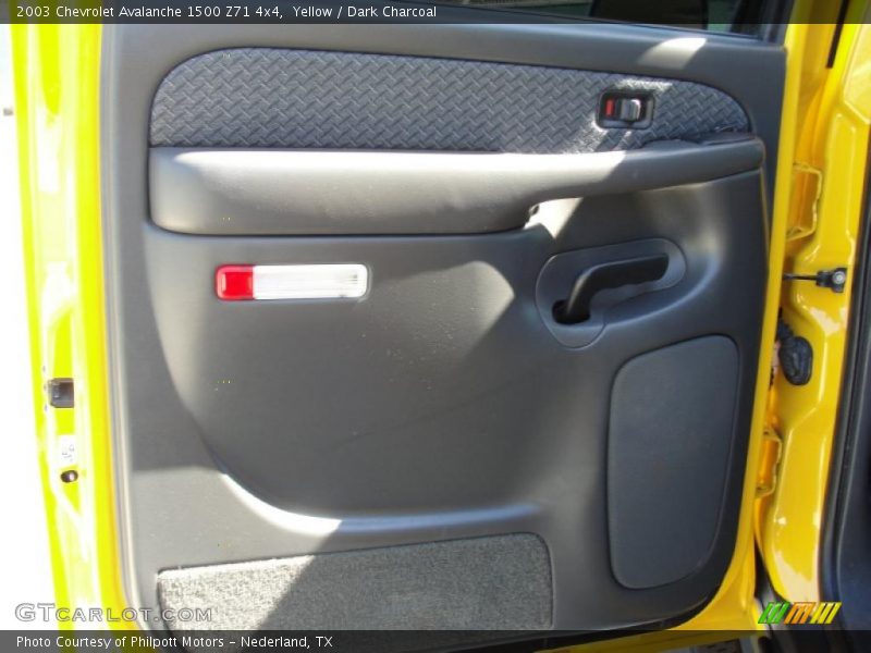 Yellow / Dark Charcoal 2003 Chevrolet Avalanche 1500 Z71 4x4