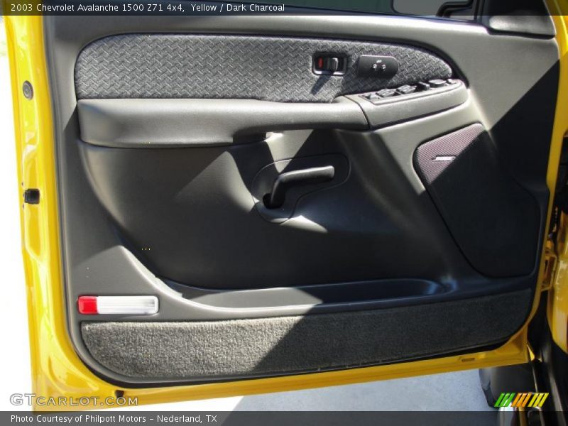 Yellow / Dark Charcoal 2003 Chevrolet Avalanche 1500 Z71 4x4