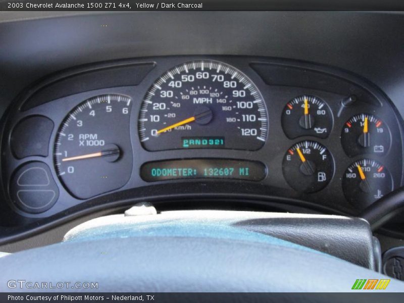 Yellow / Dark Charcoal 2003 Chevrolet Avalanche 1500 Z71 4x4