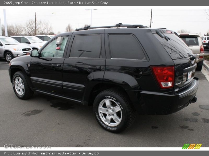 Black / Medium Slate Gray 2005 Jeep Grand Cherokee Laredo 4x4