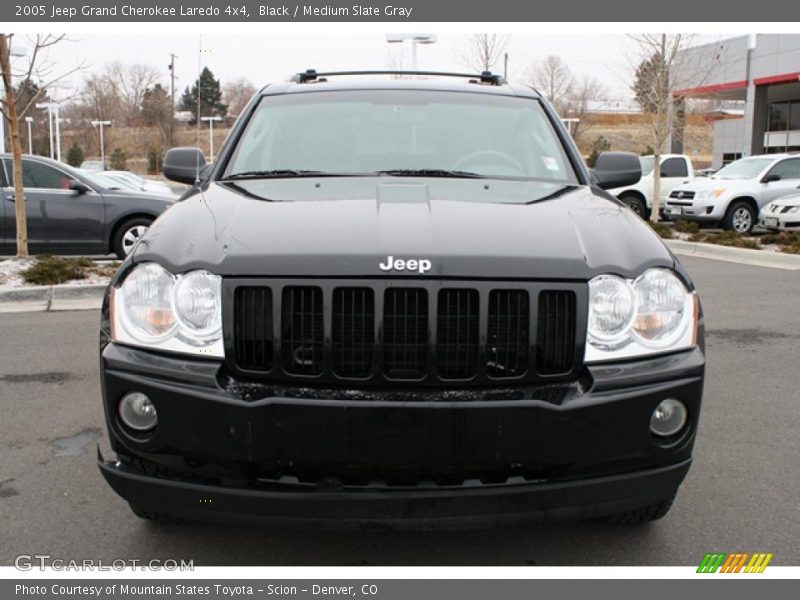 Black / Medium Slate Gray 2005 Jeep Grand Cherokee Laredo 4x4