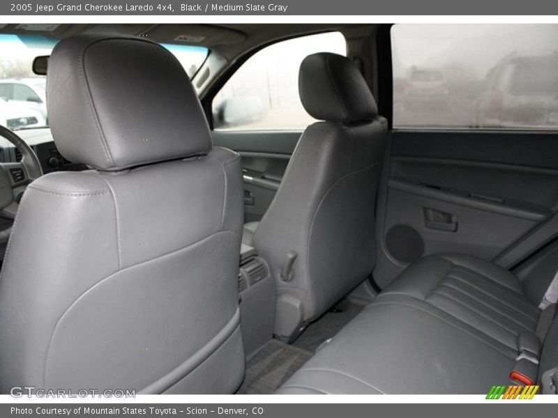Black / Medium Slate Gray 2005 Jeep Grand Cherokee Laredo 4x4