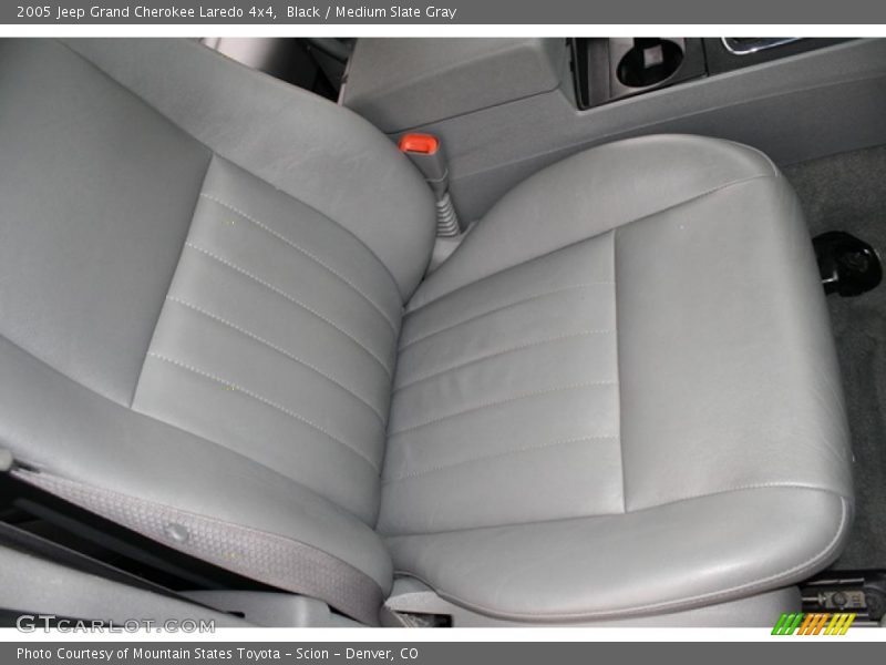 Black / Medium Slate Gray 2005 Jeep Grand Cherokee Laredo 4x4