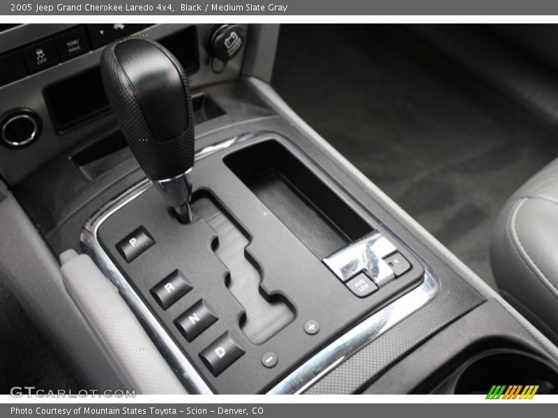 Black / Medium Slate Gray 2005 Jeep Grand Cherokee Laredo 4x4