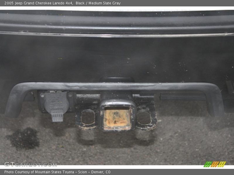 Black / Medium Slate Gray 2005 Jeep Grand Cherokee Laredo 4x4