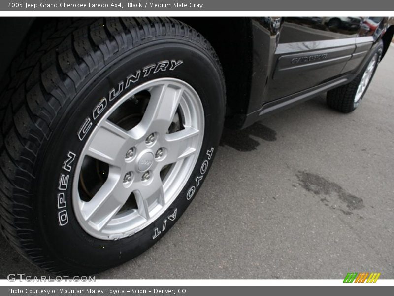 Black / Medium Slate Gray 2005 Jeep Grand Cherokee Laredo 4x4