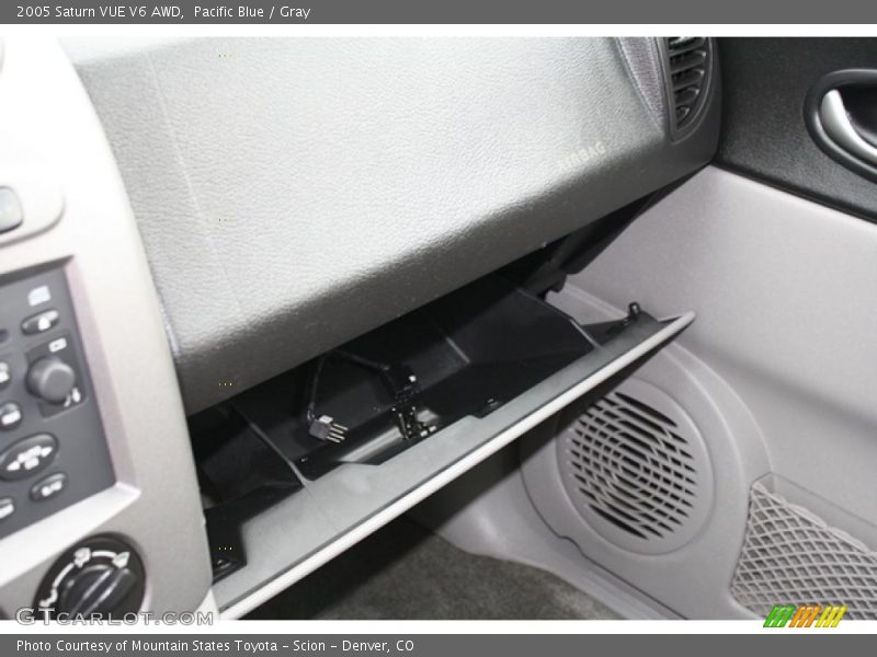 Pacific Blue / Gray 2005 Saturn VUE V6 AWD