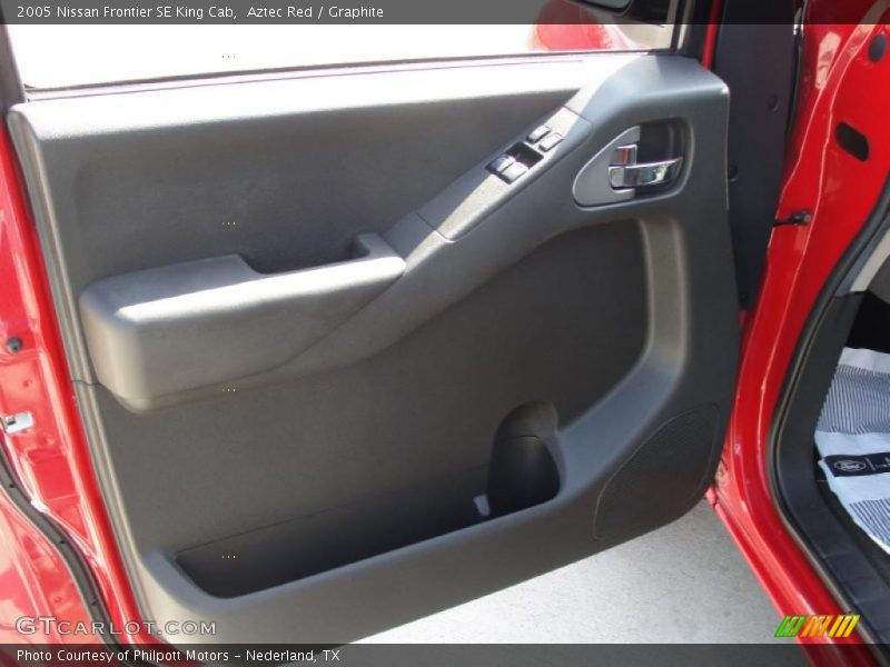 Aztec Red / Graphite 2005 Nissan Frontier SE King Cab