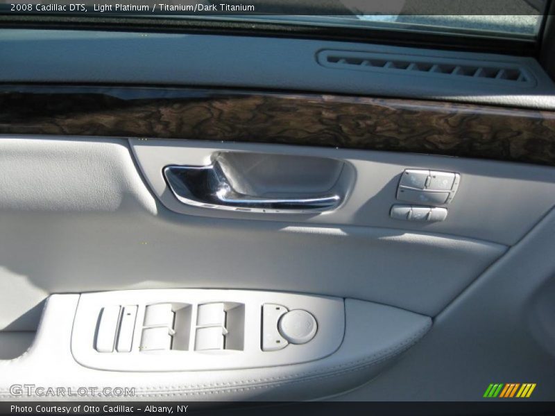 Light Platinum / Titanium/Dark Titanium 2008 Cadillac DTS