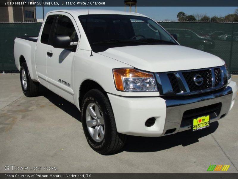 Blizzard White / Charcoal 2010 Nissan Titan SE King Cab