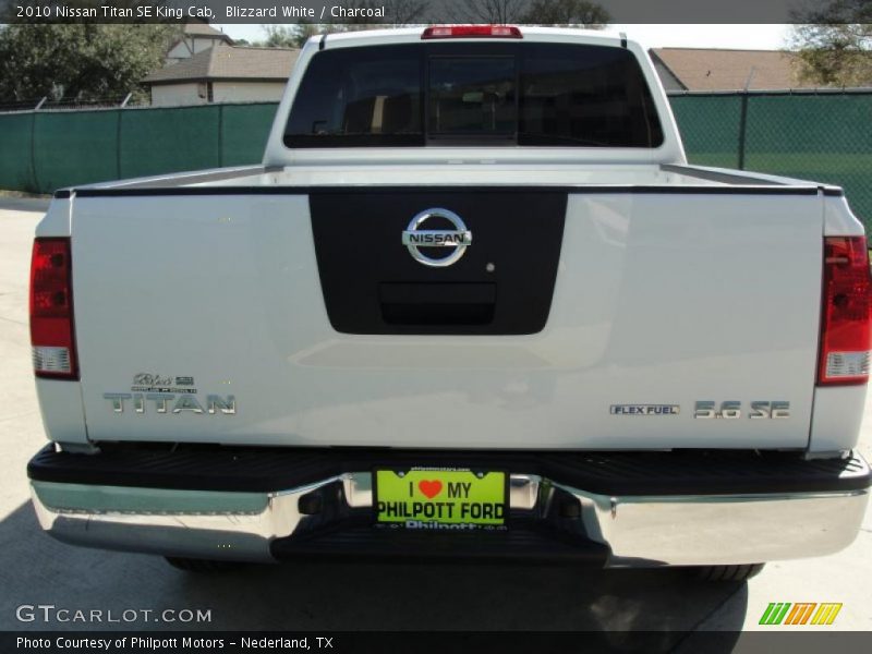 Blizzard White / Charcoal 2010 Nissan Titan SE King Cab