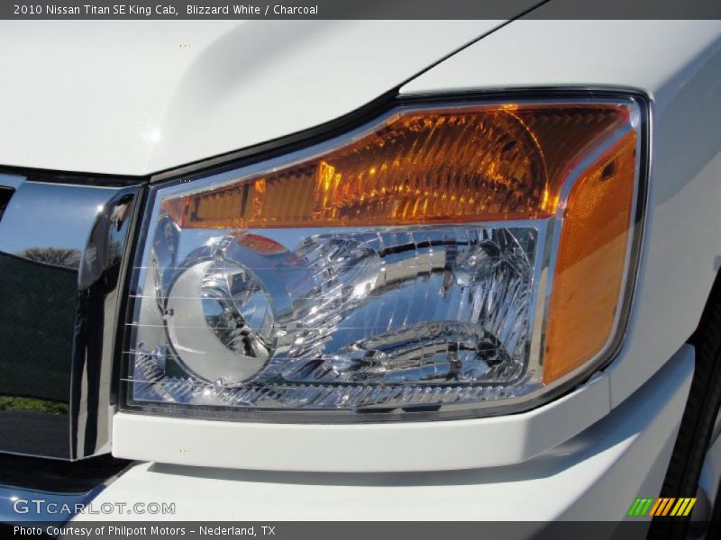 Blizzard White / Charcoal 2010 Nissan Titan SE King Cab