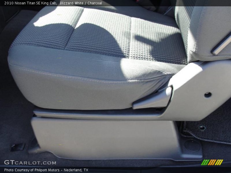 Blizzard White / Charcoal 2010 Nissan Titan SE King Cab