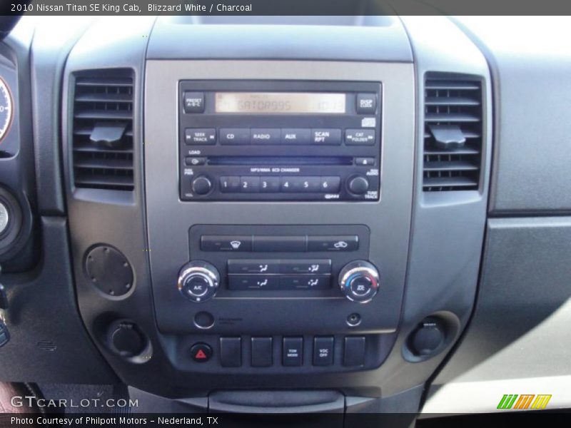 Blizzard White / Charcoal 2010 Nissan Titan SE King Cab