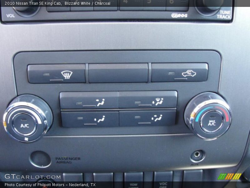 Controls of 2010 Titan SE King Cab