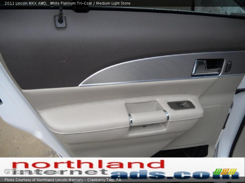White Platinum Tri-Coat / Medium Light Stone 2011 Lincoln MKX AWD