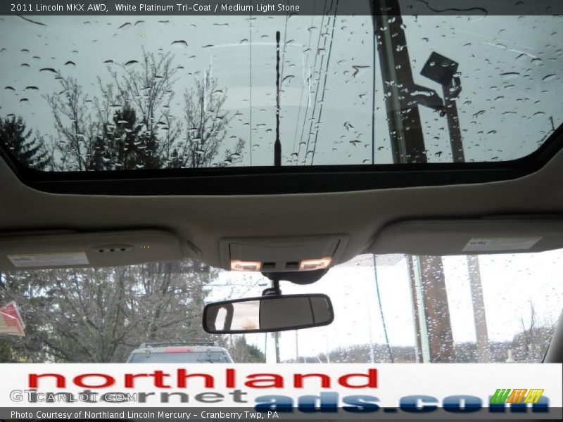 White Platinum Tri-Coat / Medium Light Stone 2011 Lincoln MKX AWD