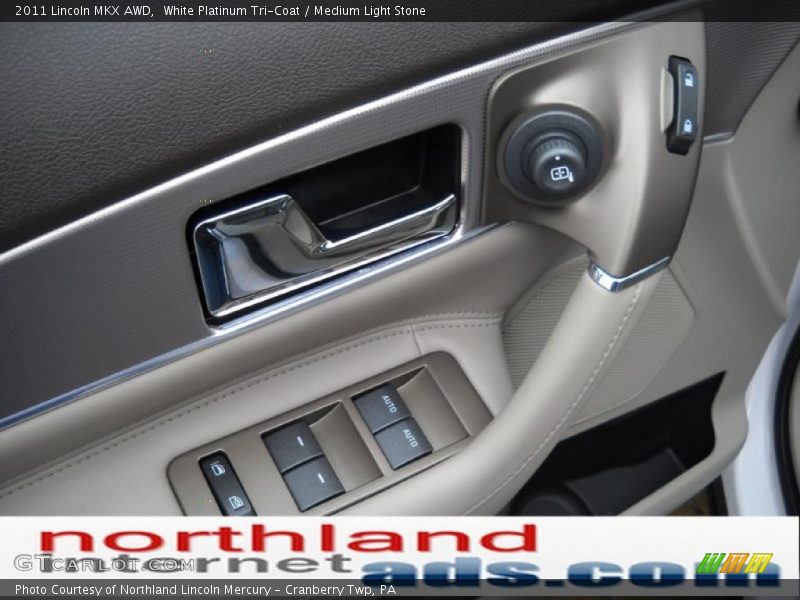White Platinum Tri-Coat / Medium Light Stone 2011 Lincoln MKX AWD