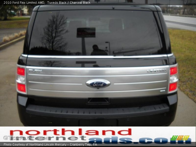 Tuxedo Black / Charcoal Black 2010 Ford Flex Limited AWD